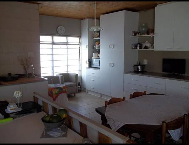 4 BEDROOM HOUSE FOR SALE IN GANSBAAI CENTRAL